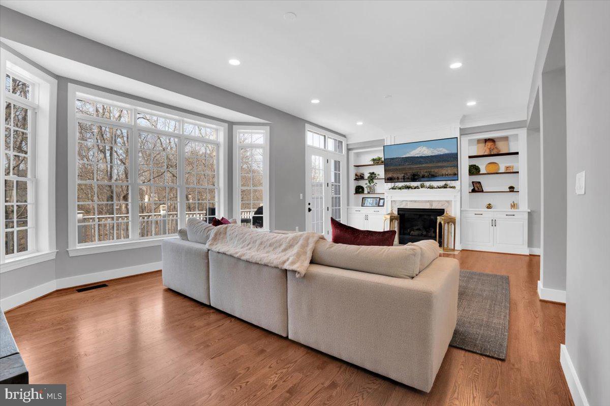 18263 MULLFIELD VILLAGE TER, LEESBURG, Virginia 20176, 4 Bedrooms Bedrooms, ,3 BathroomsBathrooms,Residential,For sale,18263 MULLFIELD VILLAGE TER,VALO2086736 MLS # VALO2086736