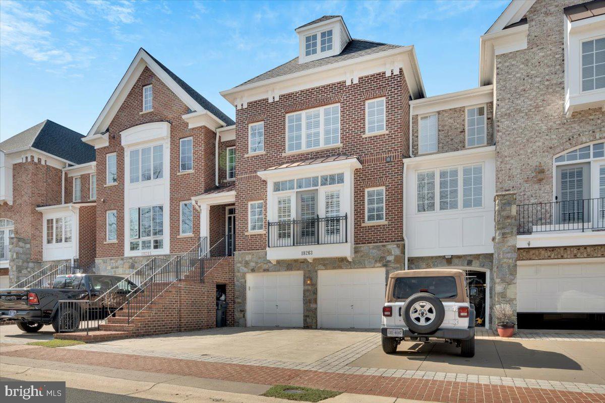 18263 MULLFIELD VILLAGE TER, LEESBURG, Virginia 20176, 4 Bedrooms Bedrooms, ,3 BathroomsBathrooms,Residential,For sale,18263 MULLFIELD VILLAGE TER,VALO2086736 MLS # VALO2086736