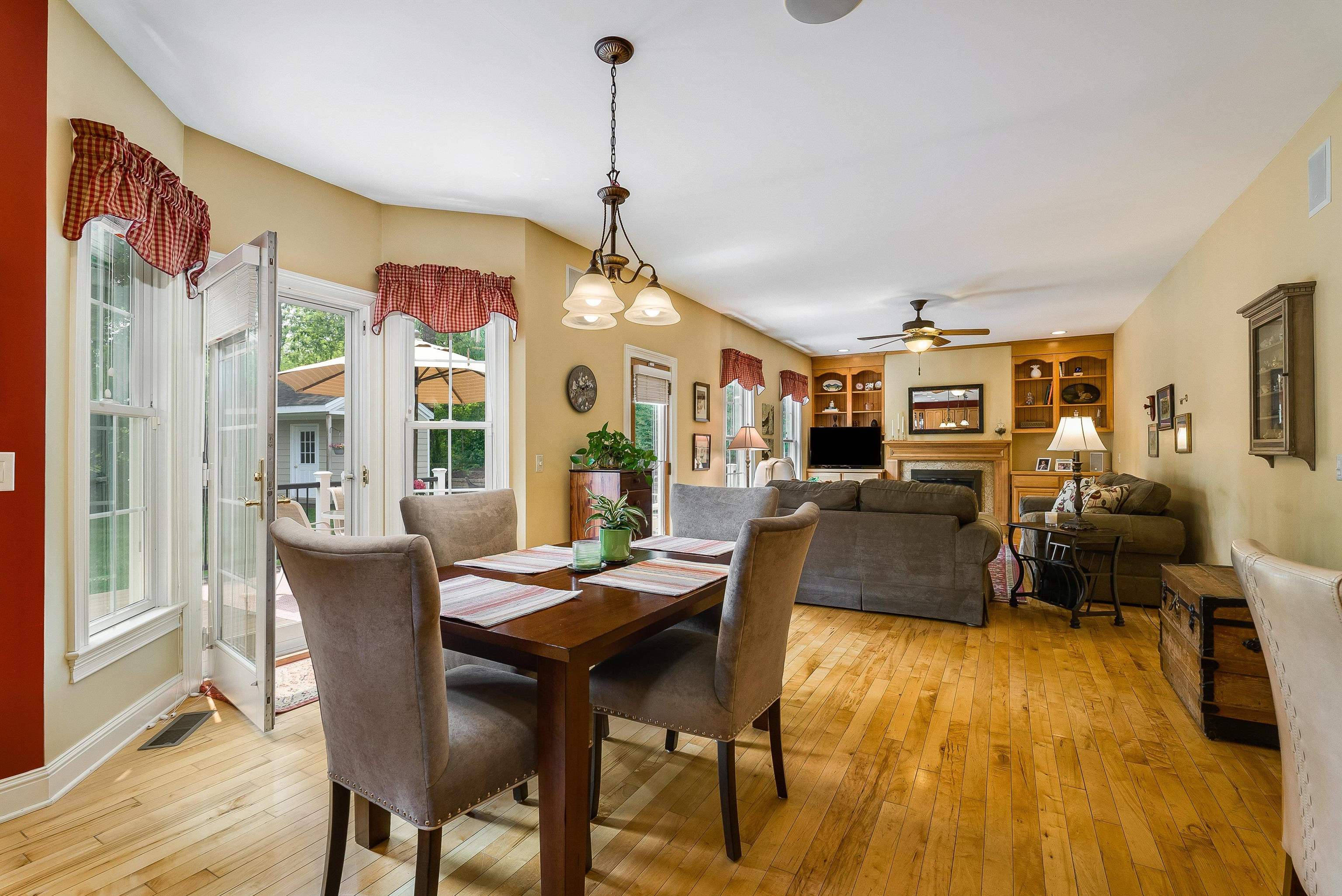 3525 TRAVELER RD, ROCKINGHAM, Virginia 22801, 4 Bedrooms Bedrooms, ,4 BathroomsBathrooms,Residential,3525 TRAVELER RD,665391 MLS # 665391