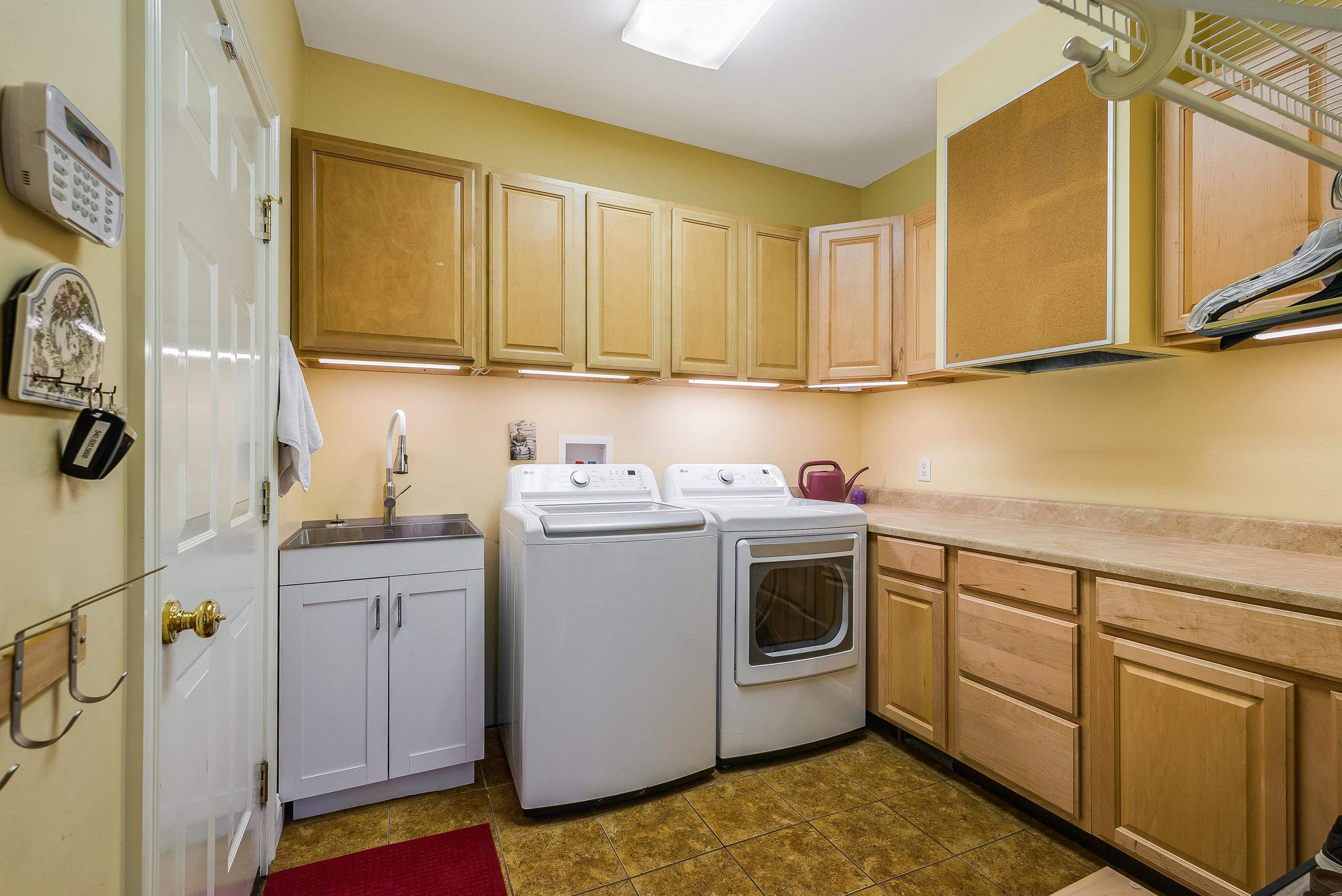 3525 TRAVELER RD, ROCKINGHAM, Virginia 22801, 4 Bedrooms Bedrooms, ,4 BathroomsBathrooms,Residential,3525 TRAVELER RD,665391 MLS # 665391