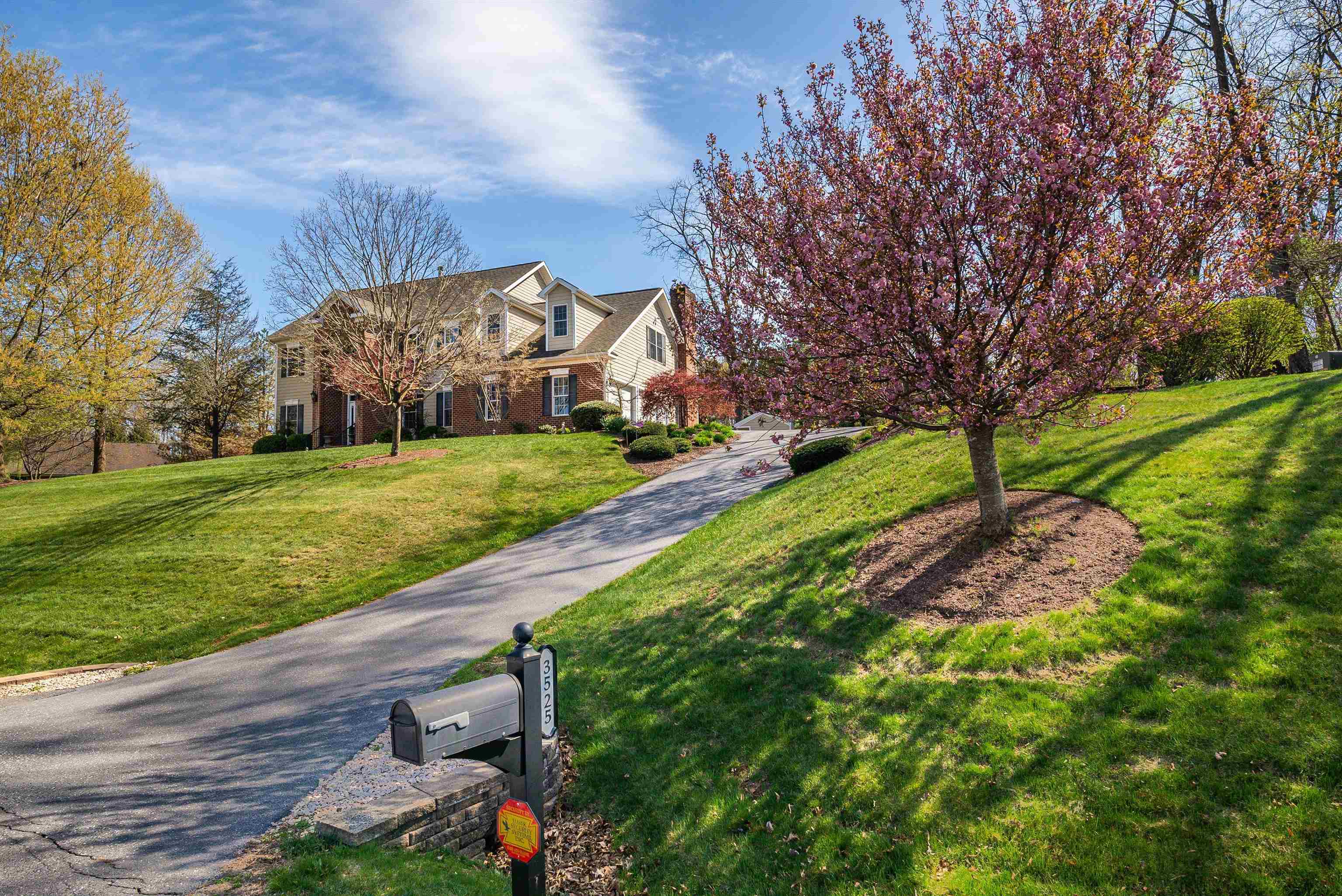 3525 TRAVELER RD, ROCKINGHAM, Virginia 22801, 4 Bedrooms Bedrooms, ,4 BathroomsBathrooms,Residential,3525 TRAVELER RD,665391 MLS # 665391