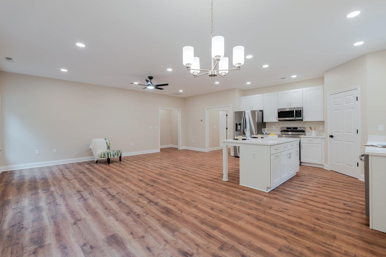 1101 ASPEN AVE, GROTTOES, Virginia 24441, 3 Bedrooms Bedrooms, ,2 BathroomsBathrooms,Residential,1101 ASPEN AVE,665392 MLS # 665392