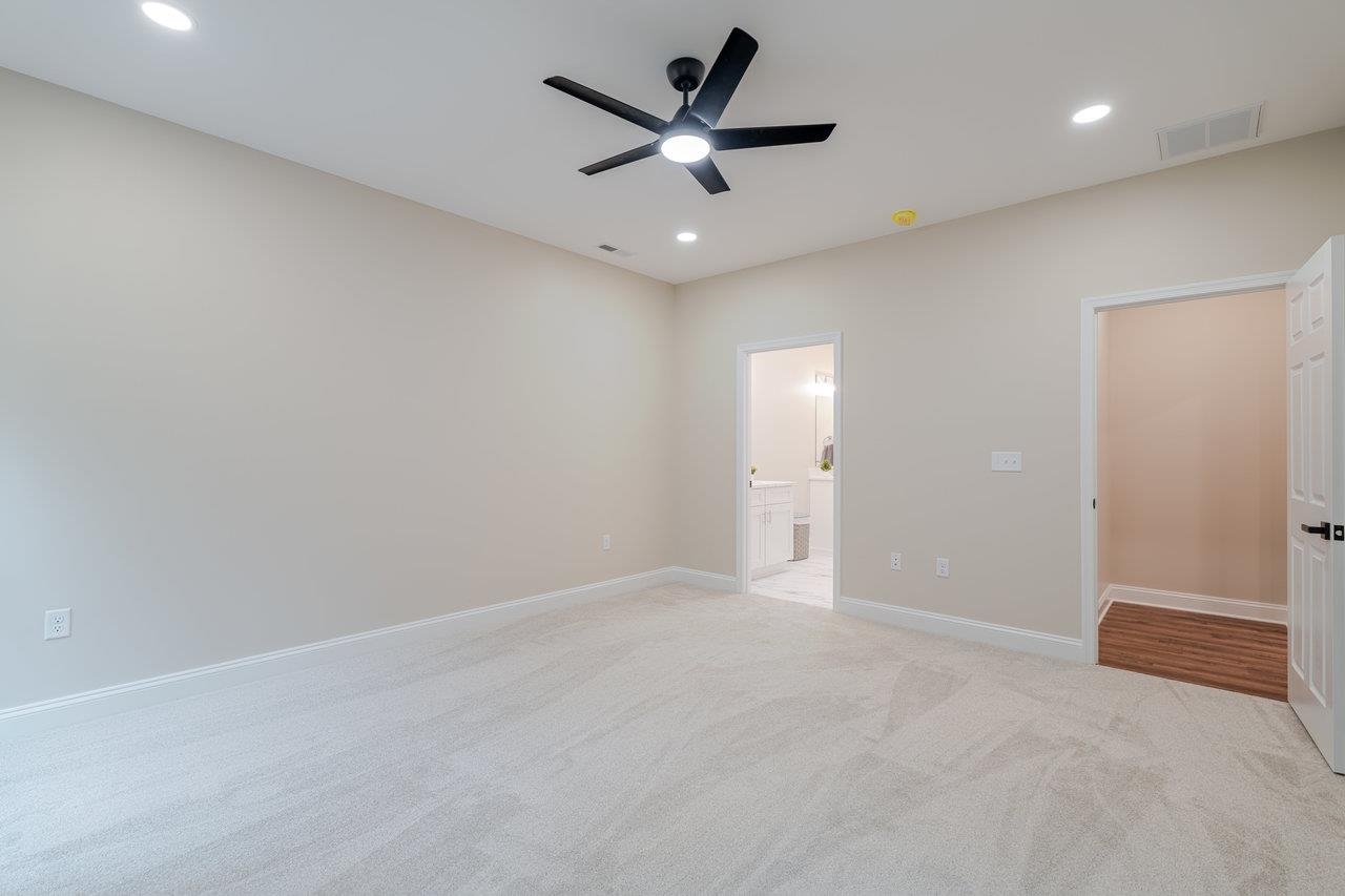1101 ASPEN AVE, GROTTOES, Virginia 24441, 3 Bedrooms Bedrooms, ,2 BathroomsBathrooms,Residential,1101 ASPEN AVE,665392 MLS # 665392
