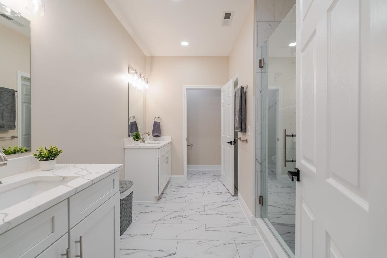 1101 ASPEN AVE, GROTTOES, Virginia 24441, 3 Bedrooms Bedrooms, ,2 BathroomsBathrooms,Residential,1101 ASPEN AVE,665392 MLS # 665392