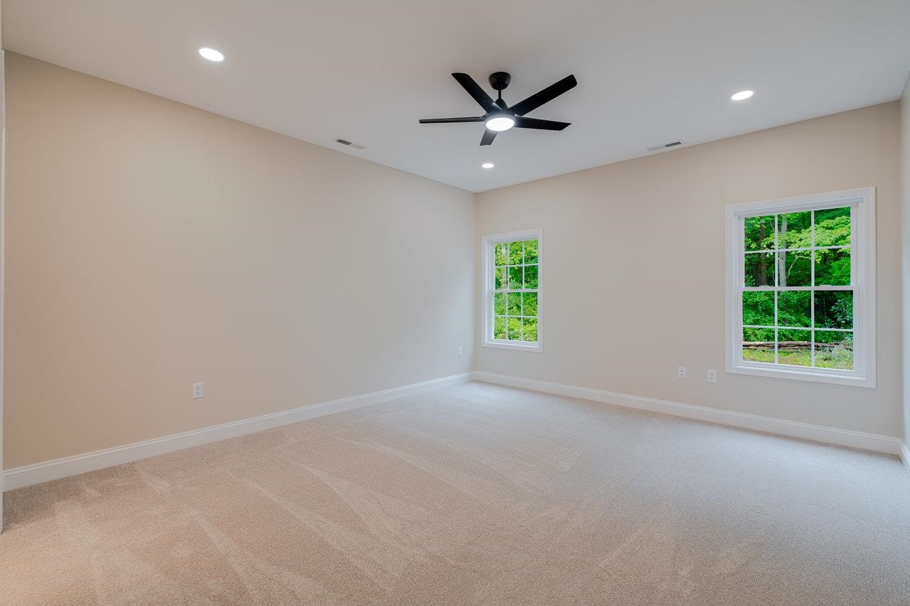 1103 ASPEN AVE, GROTTOES, Virginia 24441, 3 Bedrooms Bedrooms, ,2 BathroomsBathrooms,Residential,1103 ASPEN AVE,665393 MLS # 665393