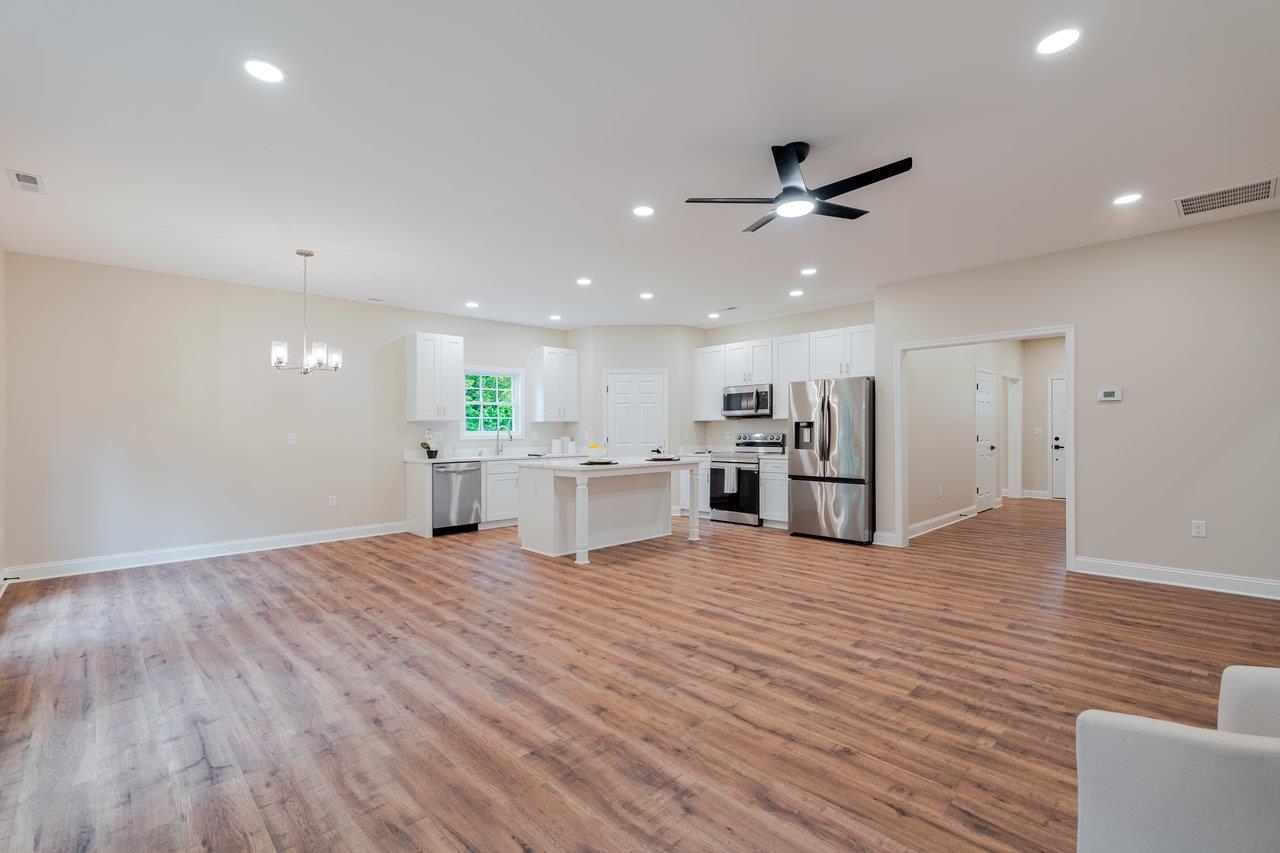 1103 ASPEN AVE, GROTTOES, Virginia 24441, 3 Bedrooms Bedrooms, ,2 BathroomsBathrooms,Residential,1103 ASPEN AVE,665393 MLS # 665393