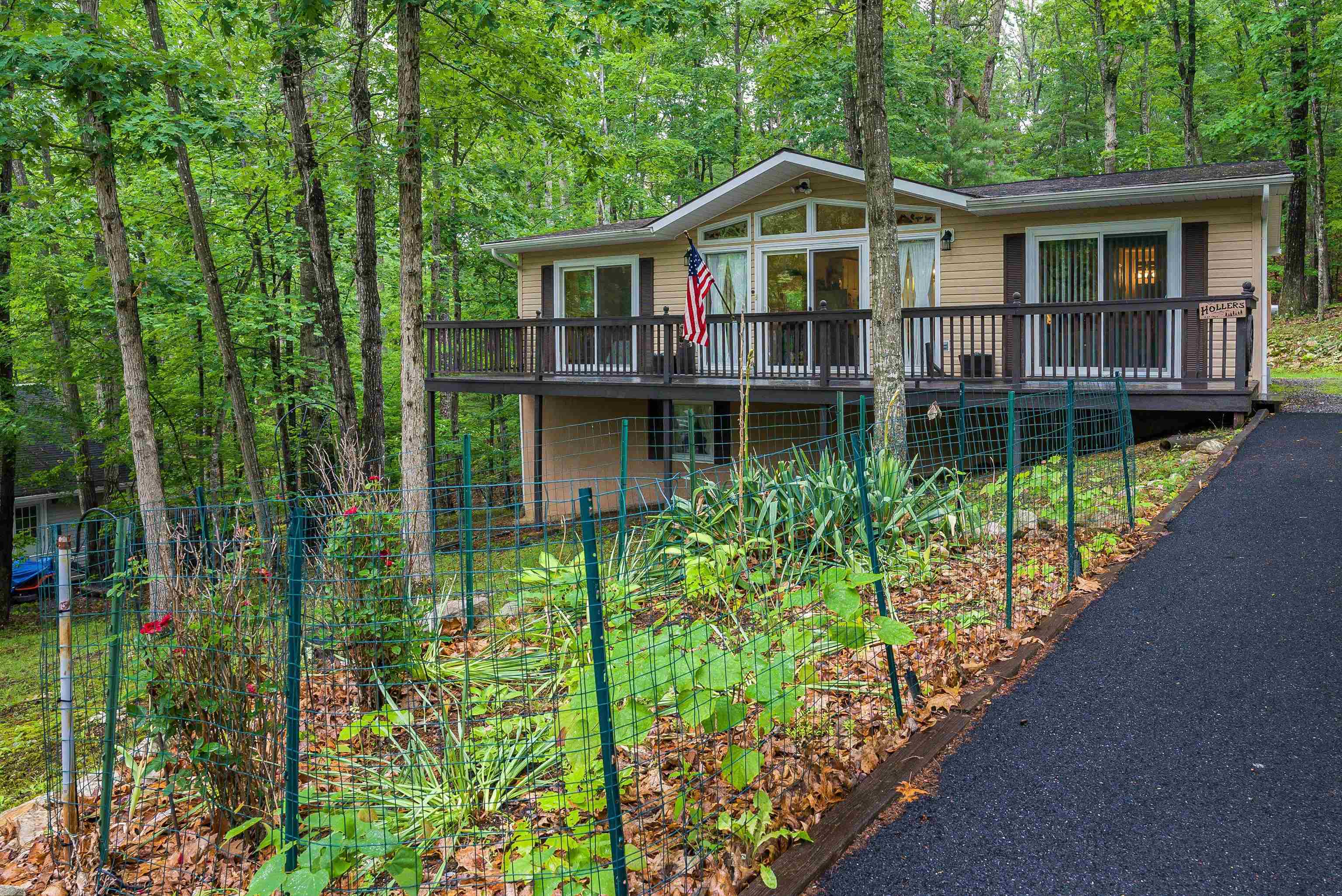 204 SPOTSWOOD LN, MCGAHEYSVILLE, Virginia 22840, 3 Bedrooms Bedrooms, ,3 BathroomsBathrooms,Residential,204 SPOTSWOOD LN,665396 MLS # 665396