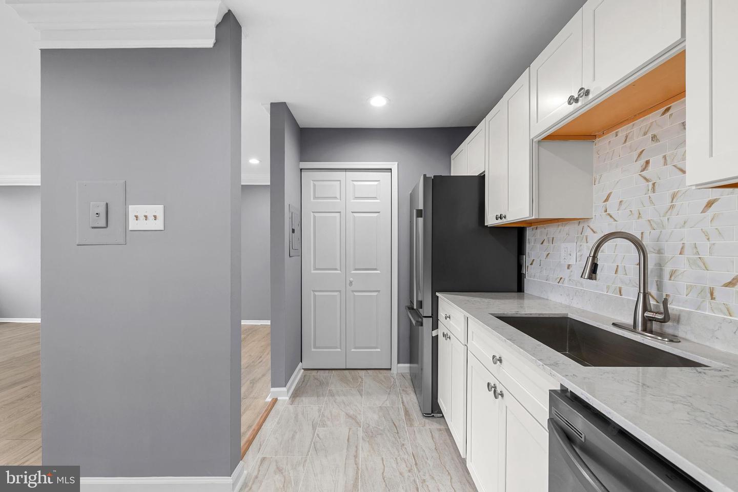 509 N ARMISTEAD ST #302, ALEXANDRIA, Virginia 22312, 2 Bedrooms Bedrooms, ,1 BathroomBathrooms,Residential,For sale,509 N ARMISTEAD ST #302,VAAX2042874 MLS # VAAX2042874