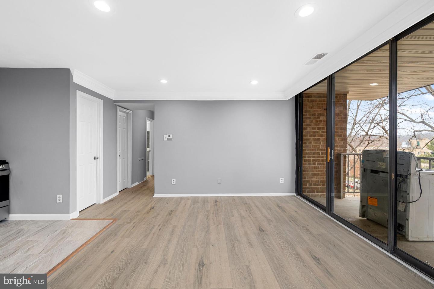 509 N ARMISTEAD ST #302, ALEXANDRIA, Virginia 22312, 2 Bedrooms Bedrooms, ,1 BathroomBathrooms,Residential,For sale,509 N ARMISTEAD ST #302,VAAX2042874 MLS # VAAX2042874