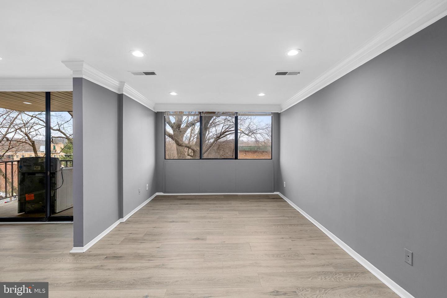 509 N ARMISTEAD ST #302, ALEXANDRIA, Virginia 22312, 2 Bedrooms Bedrooms, ,1 BathroomBathrooms,Residential,For sale,509 N ARMISTEAD ST #302,VAAX2042874 MLS # VAAX2042874