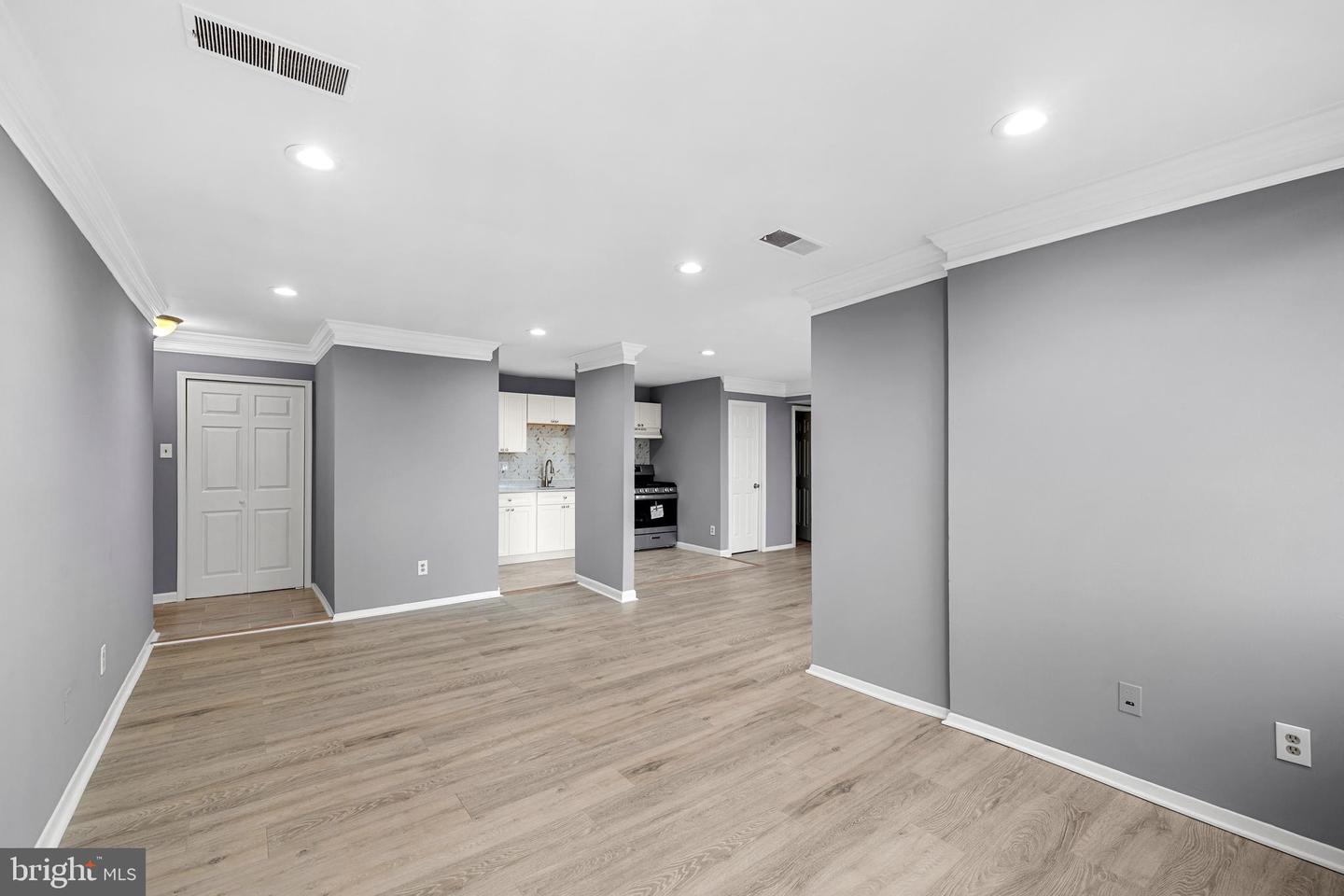 509 N ARMISTEAD ST #302, ALEXANDRIA, Virginia 22312, 2 Bedrooms Bedrooms, ,1 BathroomBathrooms,Residential,For sale,509 N ARMISTEAD ST #302,VAAX2042874 MLS # VAAX2042874