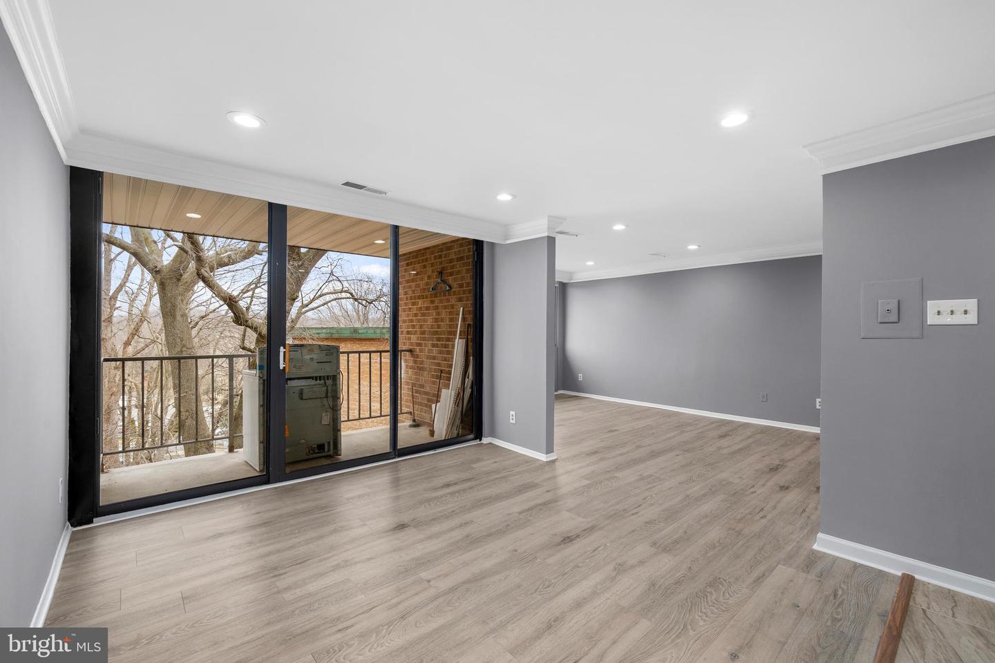509 N ARMISTEAD ST #302, ALEXANDRIA, Virginia 22312, 2 Bedrooms Bedrooms, ,1 BathroomBathrooms,Residential,For sale,509 N ARMISTEAD ST #302,VAAX2042874 MLS # VAAX2042874