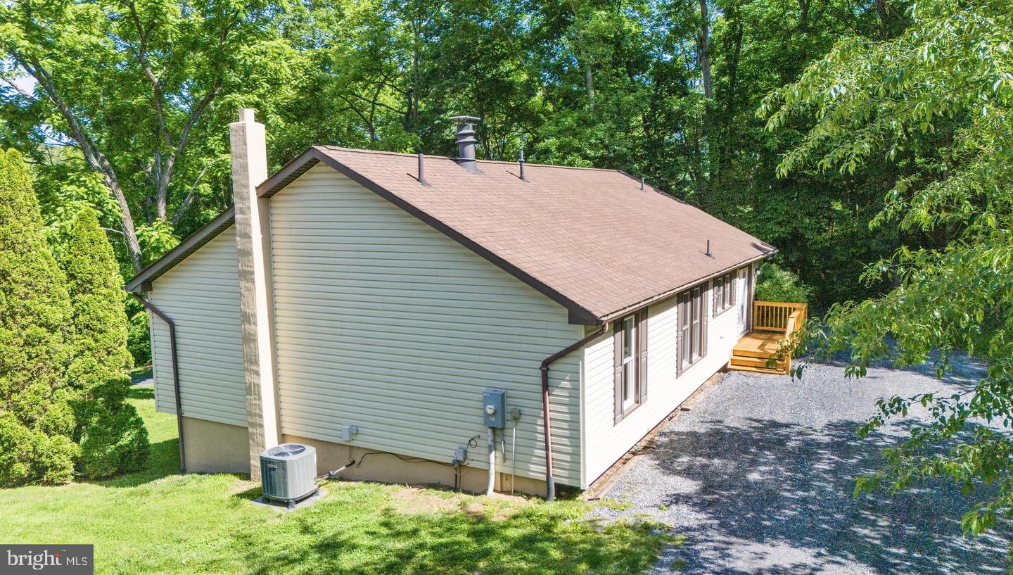804 FARMS RIVER RD, FRONT ROYAL, Virginia 22630, 3 Bedrooms Bedrooms, ,2 BathroomsBathrooms,Residential,For sale,804 FARMS RIVER RD,VAWR2010836 MLS # VAWR2010836