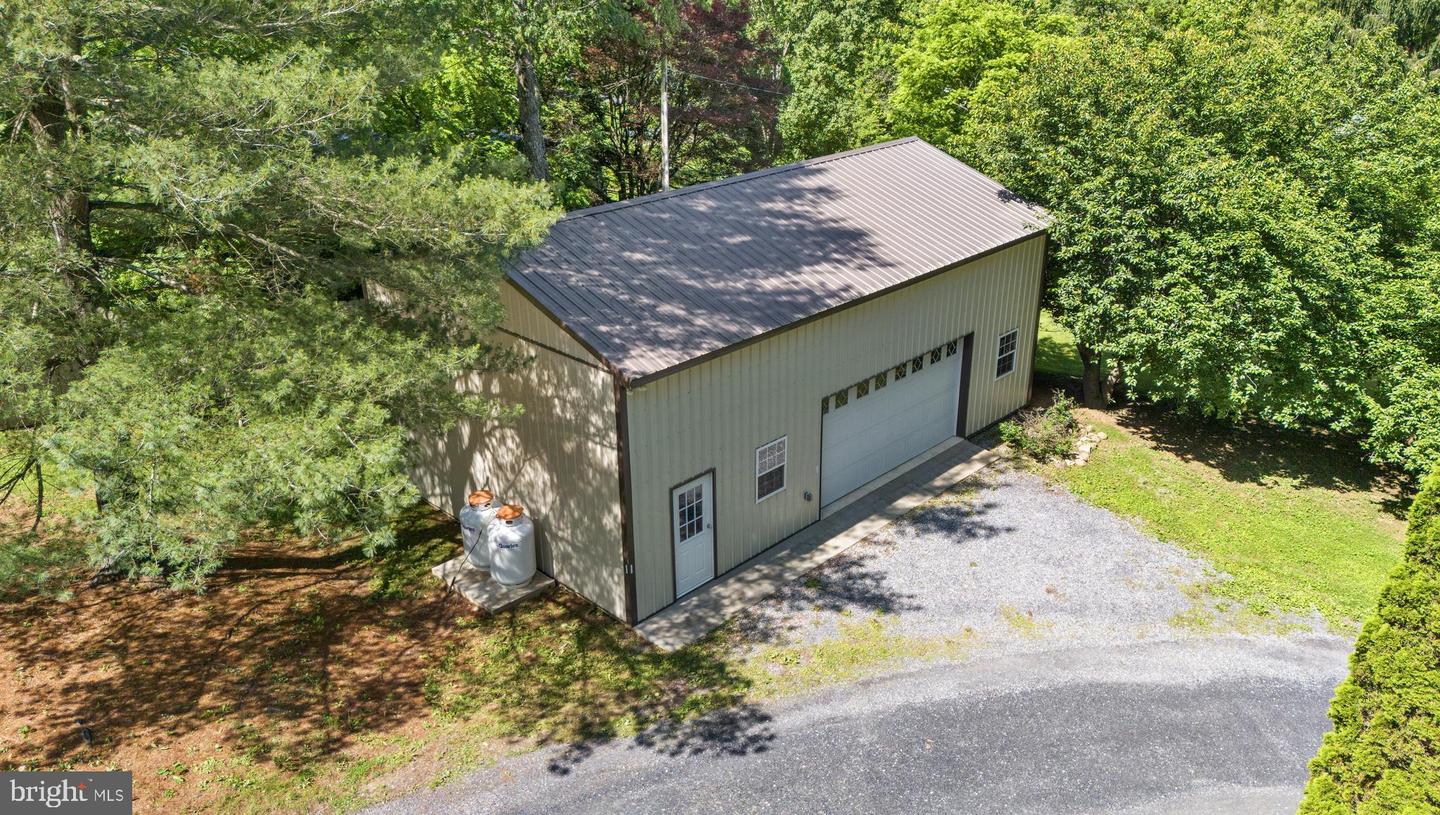 804 FARMS RIVER RD, FRONT ROYAL, Virginia 22630, 3 Bedrooms Bedrooms, ,2 BathroomsBathrooms,Residential,For sale,804 FARMS RIVER RD,VAWR2010836 MLS # VAWR2010836