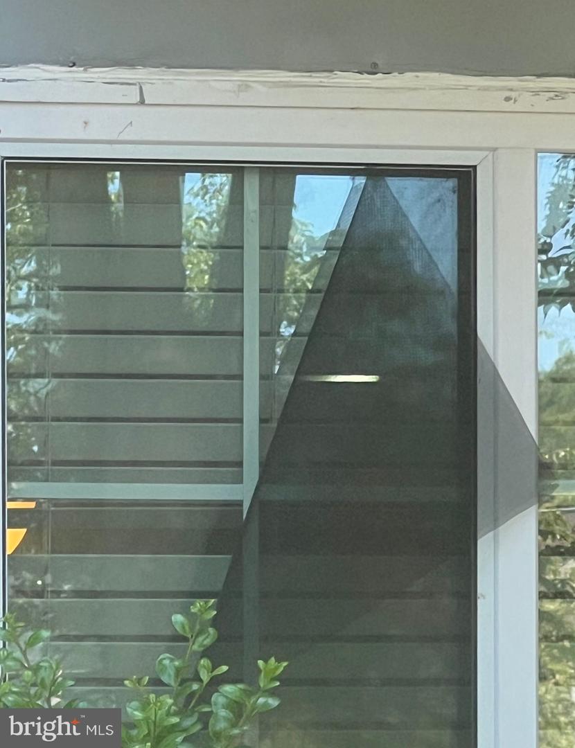 4410-A GROOMBRIDGE WAY #A, ALEXANDRIA, Virginia 22309, 2 Bedrooms Bedrooms, ,2 BathroomsBathrooms,Residential,For sale,4410-A GROOMBRIDGE WAY #A,VAFX2235838 MLS # VAFX2235838