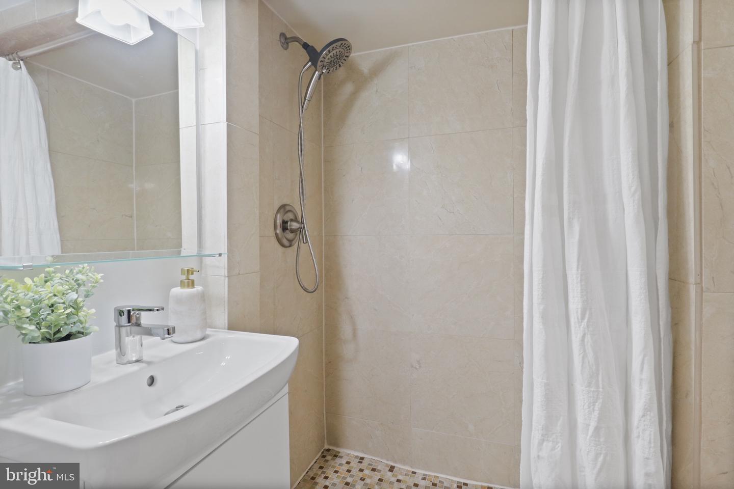 77 UNDERWOOD ST NW, WASHINGTON, District Of Columbia 20012, 4 Bedrooms Bedrooms, 4 Rooms Rooms,4 BathroomsBathrooms,Residential,For sale,77 UNDERWOOD ST NW,DCDC2197146 MLS # DCDC2197146