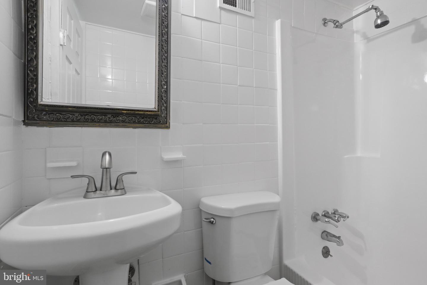 77 UNDERWOOD ST NW, WASHINGTON, District Of Columbia 20012, 4 Bedrooms Bedrooms, 4 Rooms Rooms,4 BathroomsBathrooms,Residential,For sale,77 UNDERWOOD ST NW,DCDC2197146 MLS # DCDC2197146