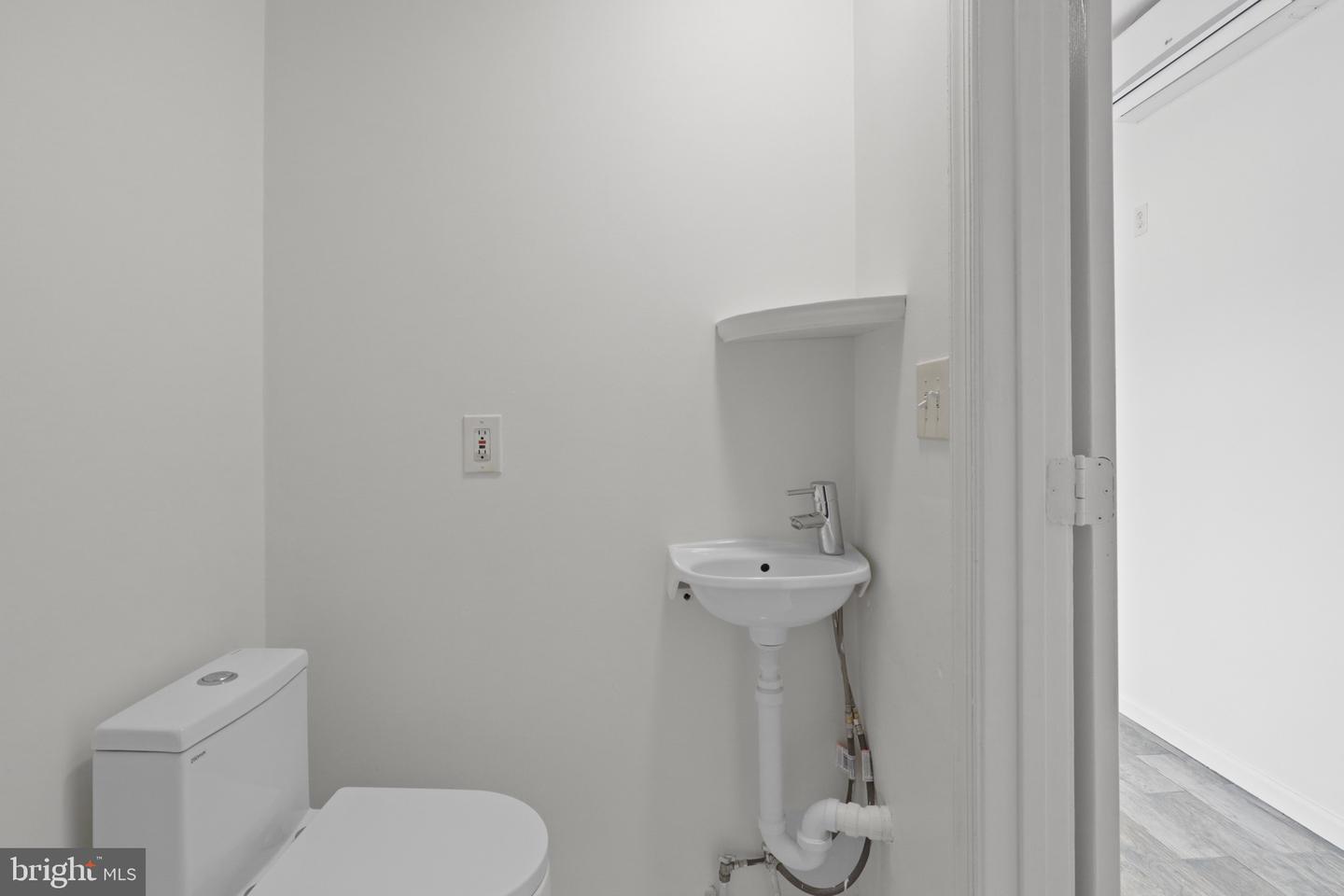 77 UNDERWOOD ST NW, WASHINGTON, District Of Columbia 20012, 4 Bedrooms Bedrooms, 4 Rooms Rooms,4 BathroomsBathrooms,Residential,For sale,77 UNDERWOOD ST NW,DCDC2197146 MLS # DCDC2197146