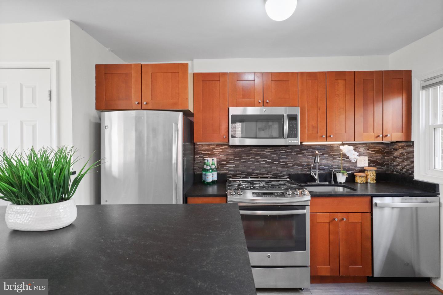 77 UNDERWOOD ST NW, WASHINGTON, District Of Columbia 20012, 4 Bedrooms Bedrooms, 4 Rooms Rooms,4 BathroomsBathrooms,Residential,For sale,77 UNDERWOOD ST NW,DCDC2197146 MLS # DCDC2197146