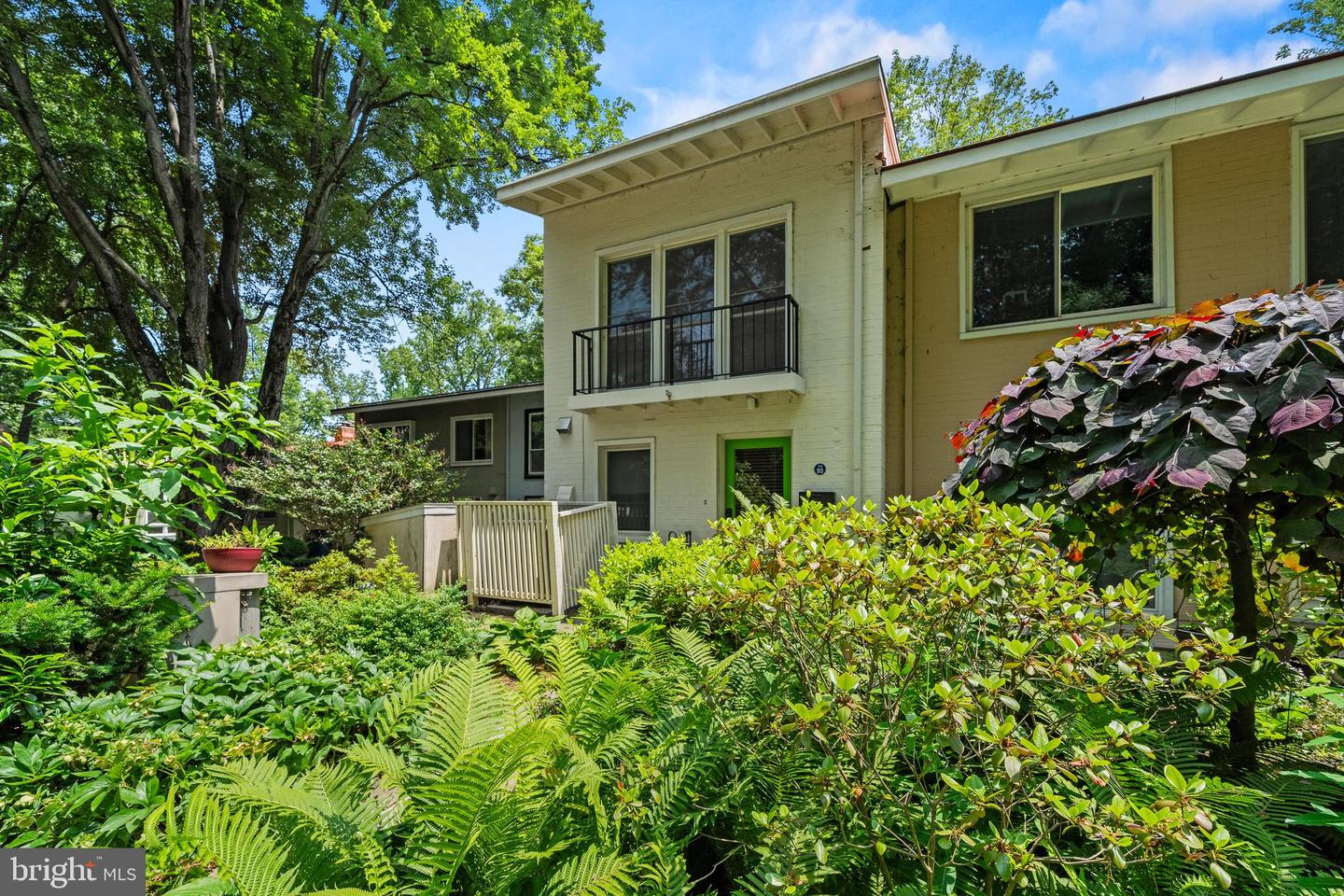 11493 WATERVIEW CLUSTER, RESTON, Virginia 20190, 3 Bedrooms Bedrooms, ,2 BathroomsBathrooms,Residential,For sale,11493 WATERVIEW CLUSTER,VAFX2237808 MLS # VAFX2237808