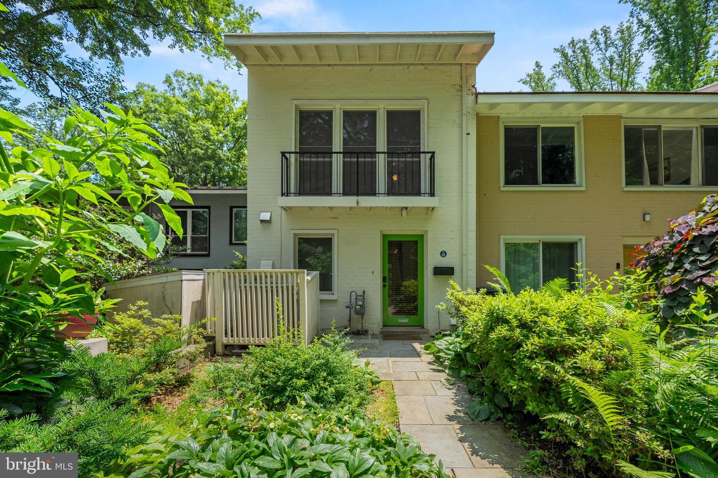 11493 WATERVIEW CLUSTER, RESTON, Virginia 20190, 3 Bedrooms Bedrooms, ,2 BathroomsBathrooms,Residential,For sale,11493 WATERVIEW CLUSTER,VAFX2237808 MLS # VAFX2237808