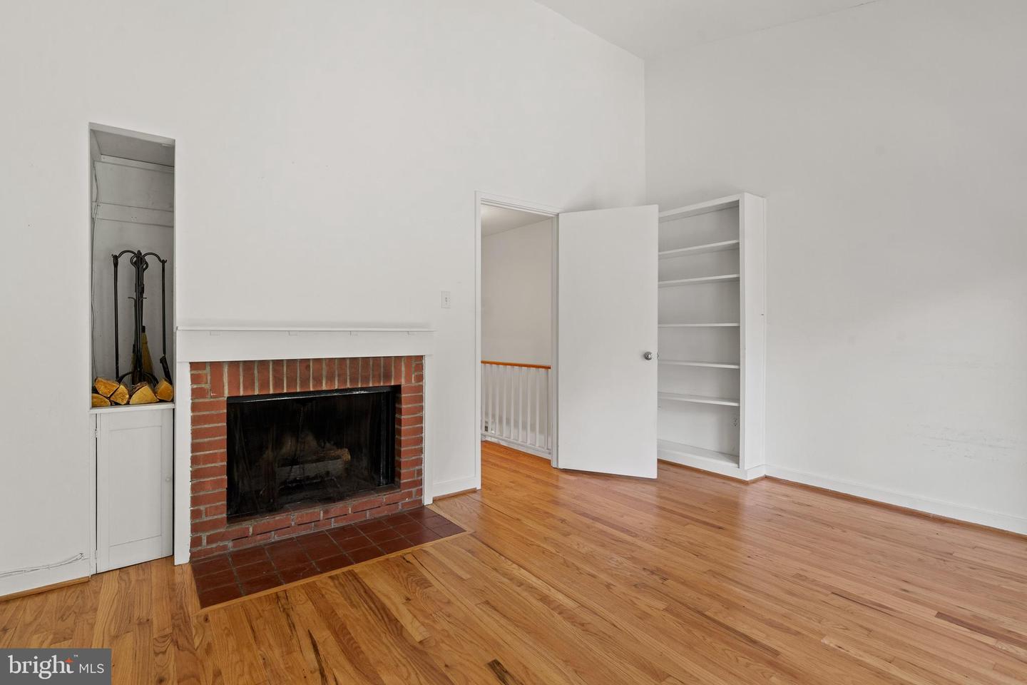 11493 WATERVIEW CLUSTER, RESTON, Virginia 20190, 3 Bedrooms Bedrooms, ,2 BathroomsBathrooms,Residential,For sale,11493 WATERVIEW CLUSTER,VAFX2237808 MLS # VAFX2237808