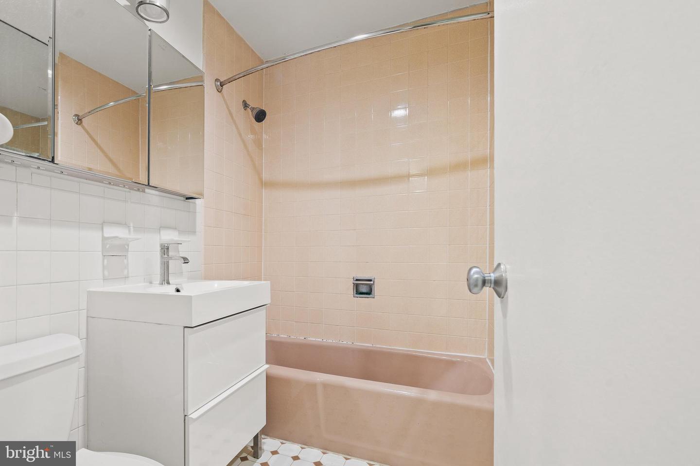 11493 WATERVIEW CLUSTER, RESTON, Virginia 20190, 3 Bedrooms Bedrooms, ,2 BathroomsBathrooms,Residential,For sale,11493 WATERVIEW CLUSTER,VAFX2237808 MLS # VAFX2237808