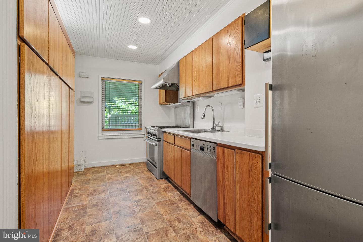 11493 WATERVIEW CLUSTER, RESTON, Virginia 20190, 3 Bedrooms Bedrooms, ,2 BathroomsBathrooms,Residential,For sale,11493 WATERVIEW CLUSTER,VAFX2237808 MLS # VAFX2237808