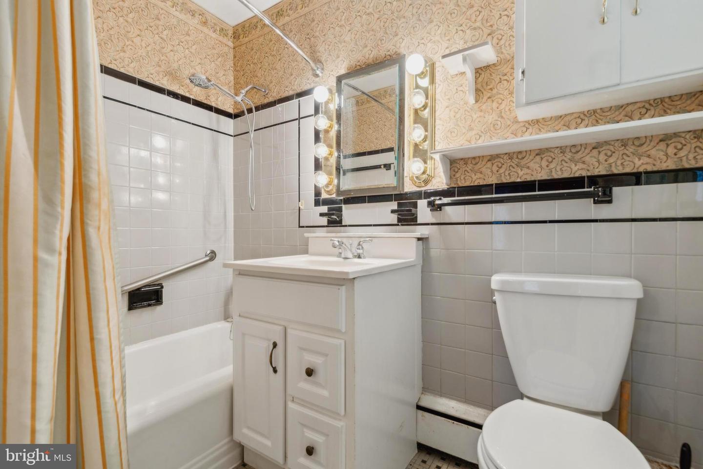 9005 LONGSTREET DR, MANASSAS, Virginia 20110, 3 Bedrooms Bedrooms, ,2 BathroomsBathrooms,Residential,For sale,9005 LONGSTREET DR,VAMN2008262 MLS # VAMN2008262