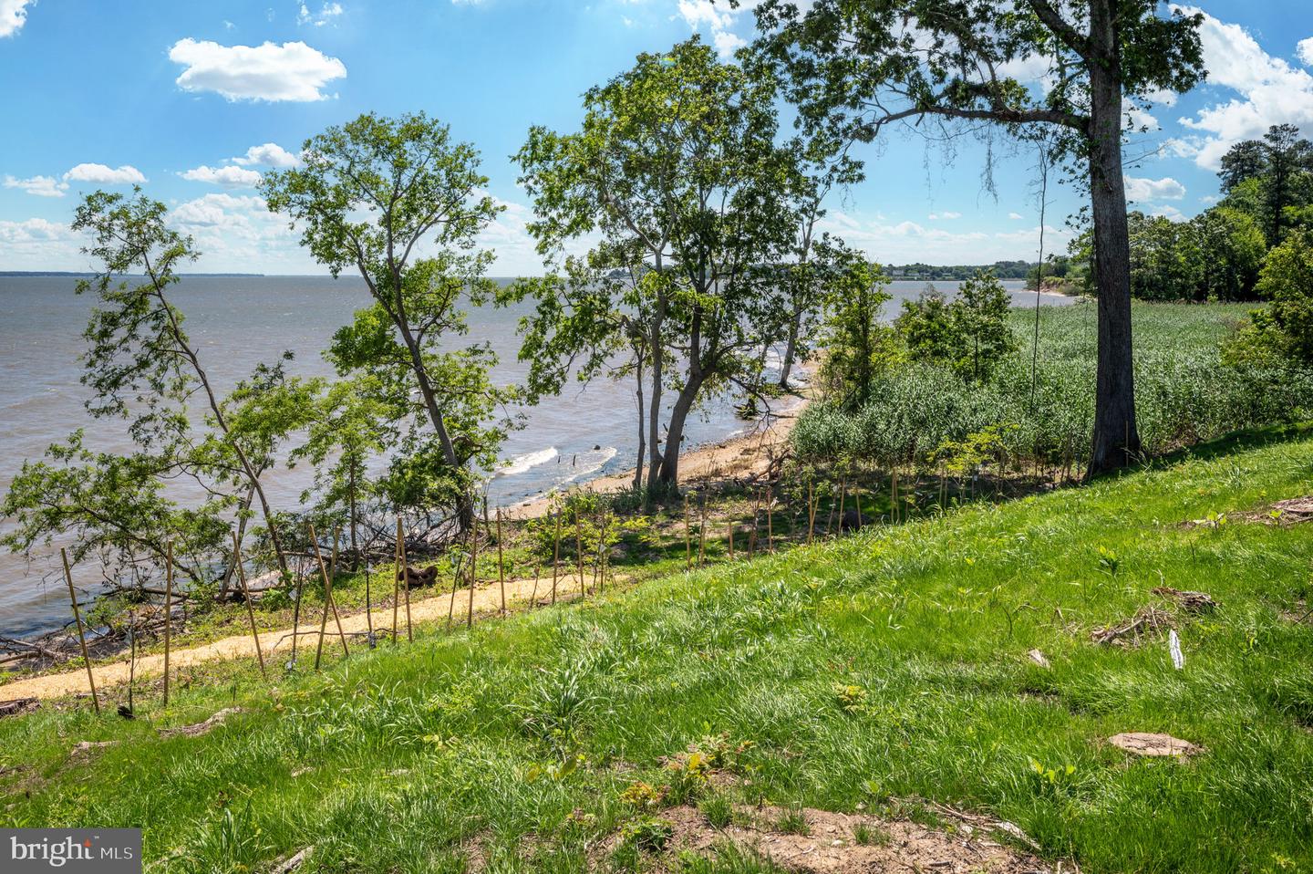 9129 PEBBLE BEACH LN, KING GEORGE, Virginia 22485, 6 Bedrooms Bedrooms, ,3 BathroomsBathrooms,Residential,For sale,9129 PEBBLE BEACH LN,VAKG2006376 MLS # VAKG2006376