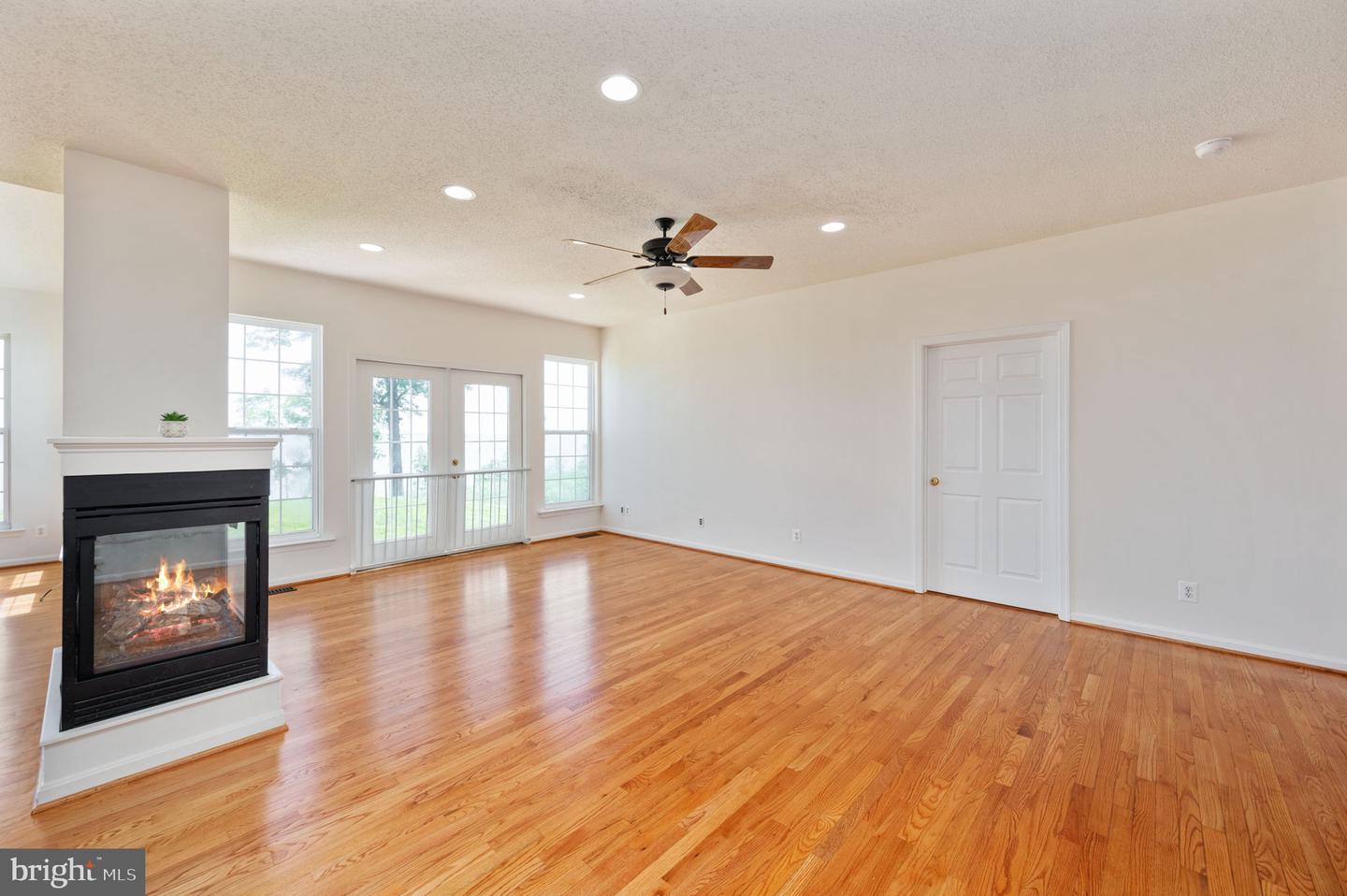 9129 PEBBLE BEACH LN, KING GEORGE, Virginia 22485, 6 Bedrooms Bedrooms, ,3 BathroomsBathrooms,Residential,For sale,9129 PEBBLE BEACH LN,VAKG2006376 MLS # VAKG2006376