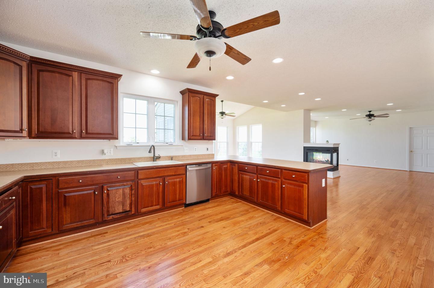 9129 PEBBLE BEACH LN, KING GEORGE, Virginia 22485, 6 Bedrooms Bedrooms, ,3 BathroomsBathrooms,Residential,For sale,9129 PEBBLE BEACH LN,VAKG2006376 MLS # VAKG2006376