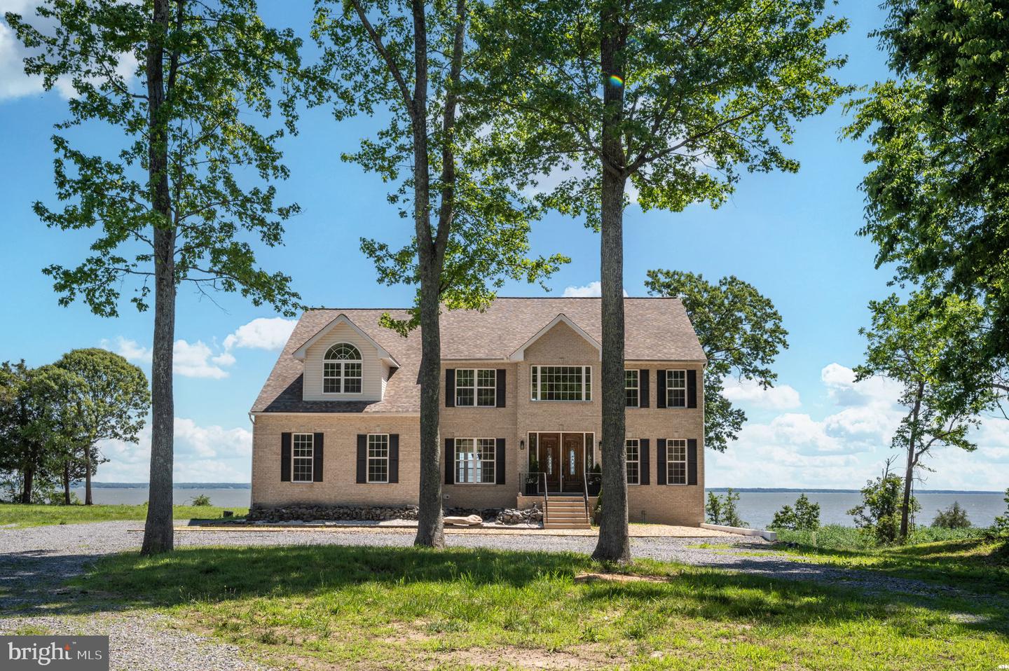 9129 PEBBLE BEACH LN, KING GEORGE, Virginia 22485, 6 Bedrooms Bedrooms, ,3 BathroomsBathrooms,Residential,For sale,9129 PEBBLE BEACH LN,VAKG2006376 MLS # VAKG2006376
