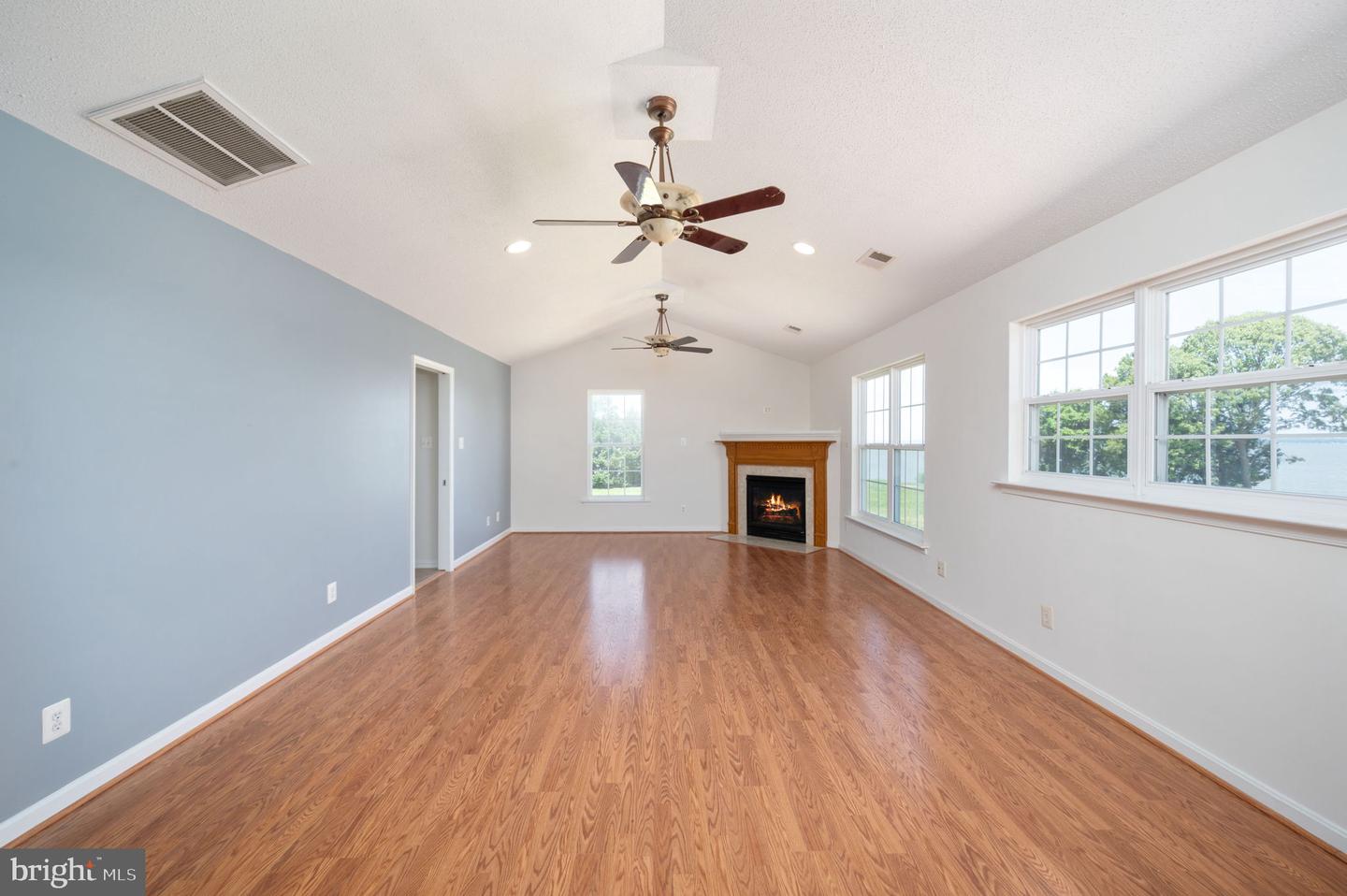 9129 PEBBLE BEACH LN, KING GEORGE, Virginia 22485, 6 Bedrooms Bedrooms, ,3 BathroomsBathrooms,Residential,For sale,9129 PEBBLE BEACH LN,VAKG2006376 MLS # VAKG2006376