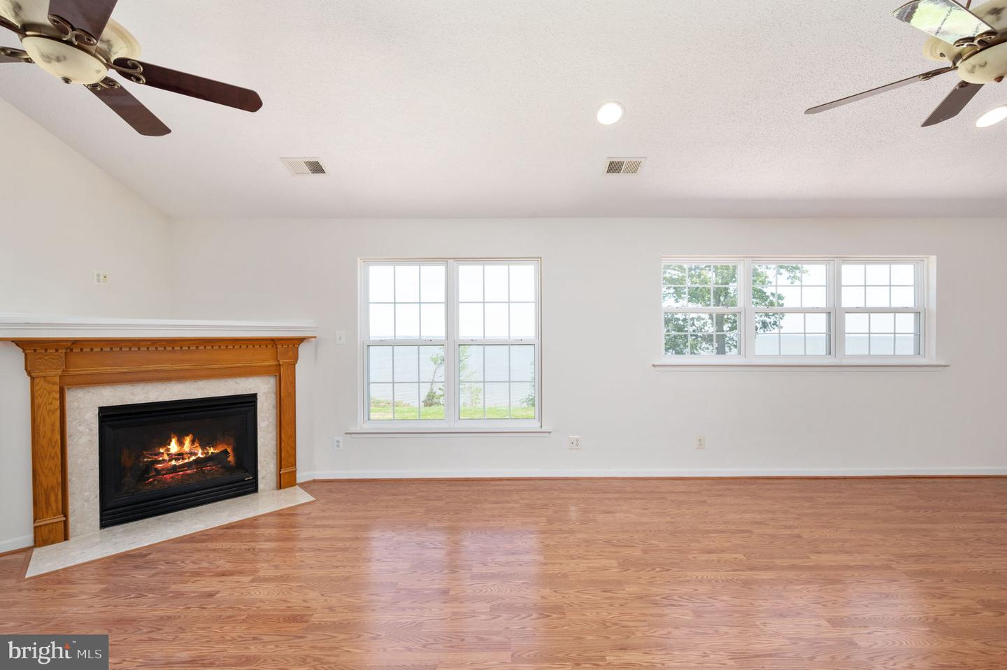 9129 PEBBLE BEACH LN, KING GEORGE, Virginia 22485, 6 Bedrooms Bedrooms, ,3 BathroomsBathrooms,Residential,For sale,9129 PEBBLE BEACH LN,VAKG2006376 MLS # VAKG2006376