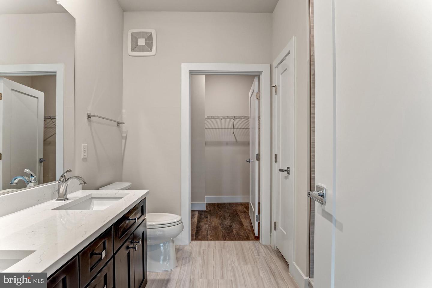 1761 OLD MEADOW RD #209, MCLEAN, Virginia 22102, 2 Bedrooms Bedrooms, ,1 BathroomBathrooms,Residential,For sale,1761 OLD MEADOW RD #209,VAFX2240720 MLS # VAFX2240720