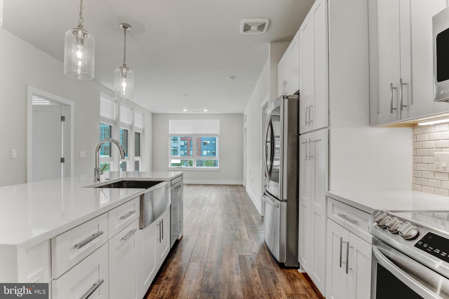 1761 OLD MEADOW RD #209, MCLEAN, Virginia 22102, 2 Bedrooms Bedrooms, ,1 BathroomBathrooms,Residential,For sale,1761 OLD MEADOW RD #209,VAFX2240720 MLS # VAFX2240720