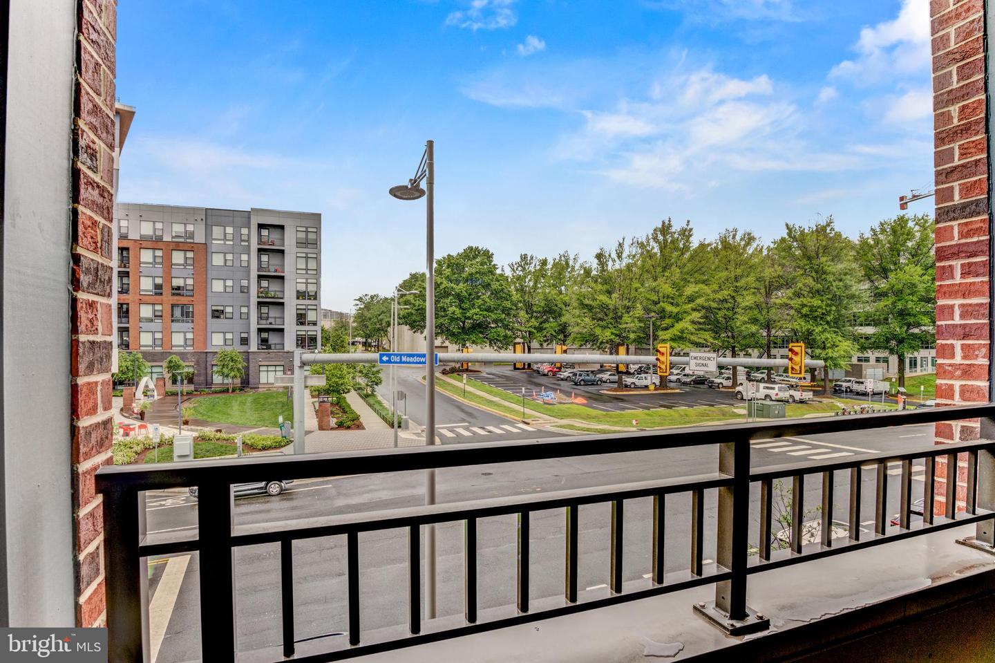 1761 OLD MEADOW RD #209, MCLEAN, Virginia 22102, 2 Bedrooms Bedrooms, ,1 BathroomBathrooms,Residential,For sale,1761 OLD MEADOW RD #209,VAFX2240720 MLS # VAFX2240720