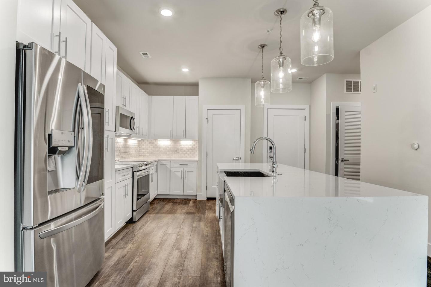 1761 OLD MEADOW RD #209, MCLEAN, Virginia 22102, 2 Bedrooms Bedrooms, ,1 BathroomBathrooms,Residential,For sale,1761 OLD MEADOW RD #209,VAFX2240720 MLS # VAFX2240720