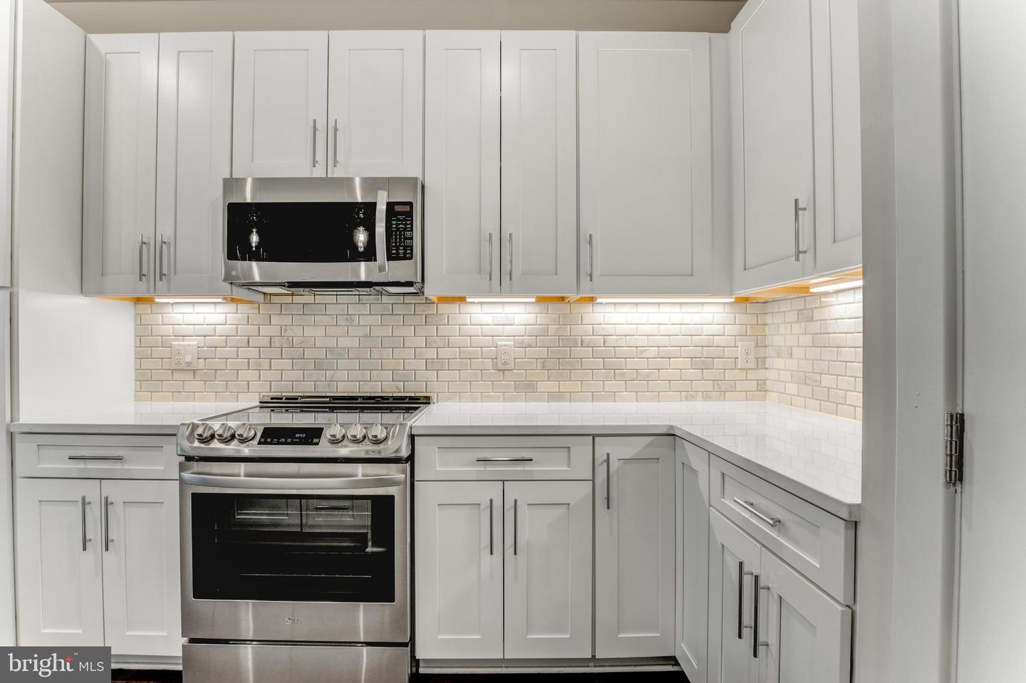 1761 OLD MEADOW RD #209, MCLEAN, Virginia 22102, 2 Bedrooms Bedrooms, ,1 BathroomBathrooms,Residential,For sale,1761 OLD MEADOW RD #209,VAFX2240720 MLS # VAFX2240720