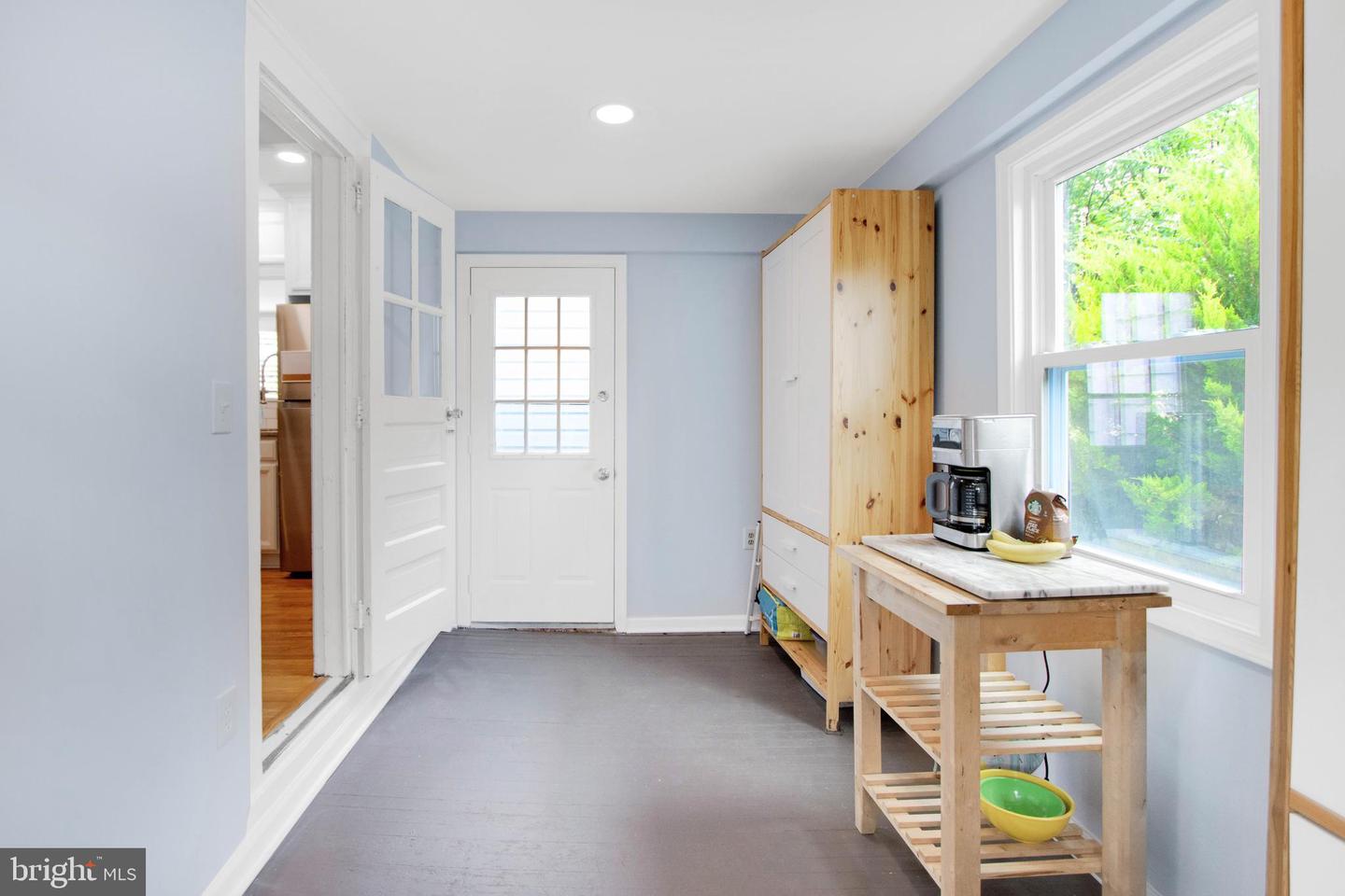 2408 3RD ST N, ARLINGTON, Virginia 22201, 5 Bedrooms Bedrooms, ,2 BathroomsBathrooms,Residential,For sale,2408 3RD ST N,VAAR2057596 MLS # VAAR2057596