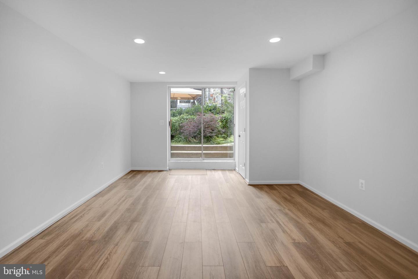 2408 3RD ST N, ARLINGTON, Virginia 22201, 5 Bedrooms Bedrooms, ,2 BathroomsBathrooms,Residential,For sale,2408 3RD ST N,VAAR2057596 MLS # VAAR2057596
