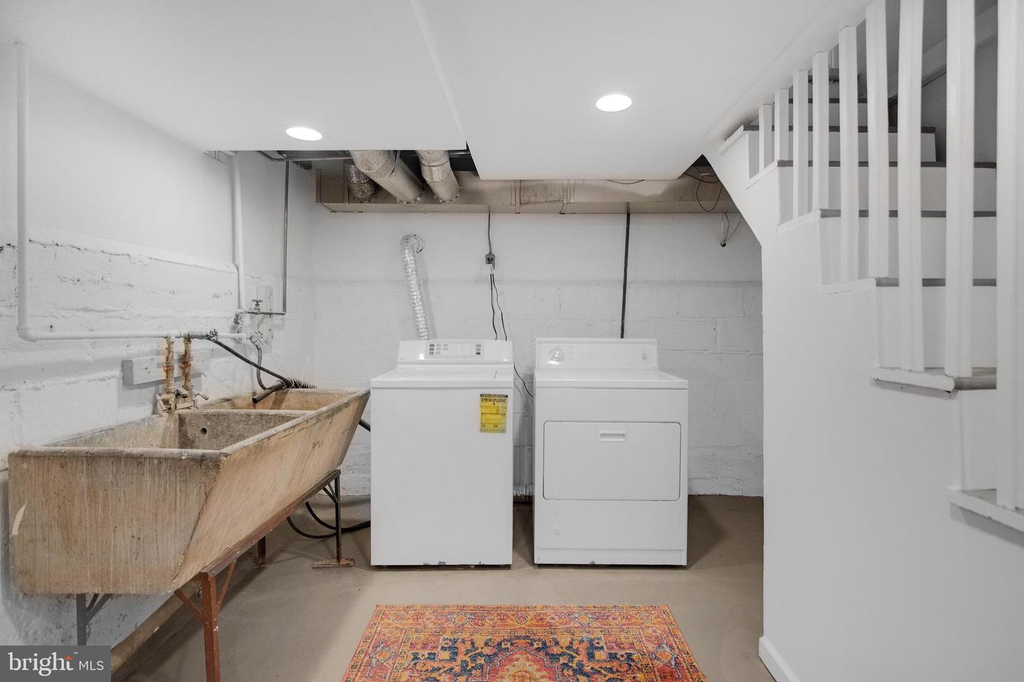 2408 3RD ST N, ARLINGTON, Virginia 22201, 5 Bedrooms Bedrooms, ,2 BathroomsBathrooms,Residential,For sale,2408 3RD ST N,VAAR2057596 MLS # VAAR2057596