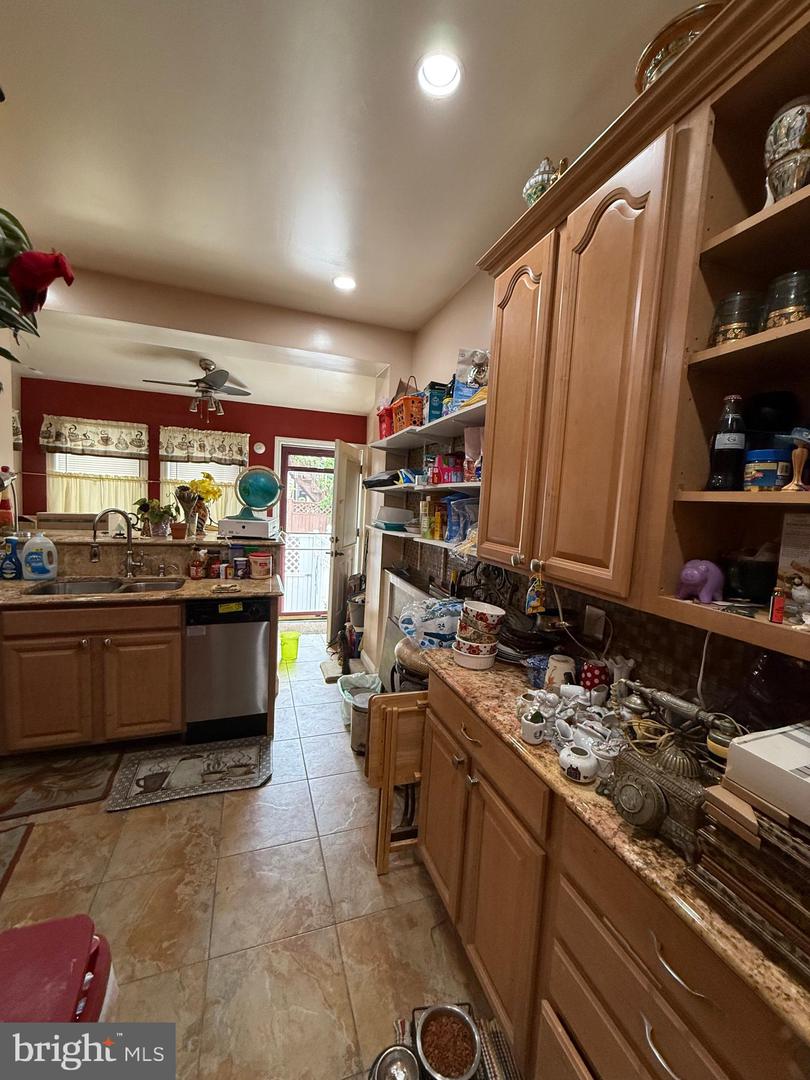 1121 8TH ST NE, WASHINGTON, District Of Columbia 20002, 4 Bedrooms Bedrooms, ,2 BathroomsBathrooms,Residential,For sale,1121 8TH ST NE,DCDC2201742 MLS # DCDC2201742