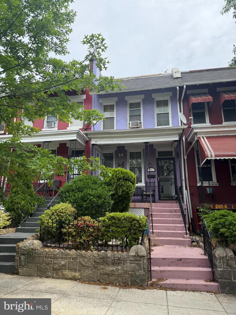1121 8TH ST NE, WASHINGTON, District Of Columbia 20002, 4 Bedrooms Bedrooms, ,2 BathroomsBathrooms,Residential,For sale,1121 8TH ST NE,DCDC2201742 MLS # DCDC2201742