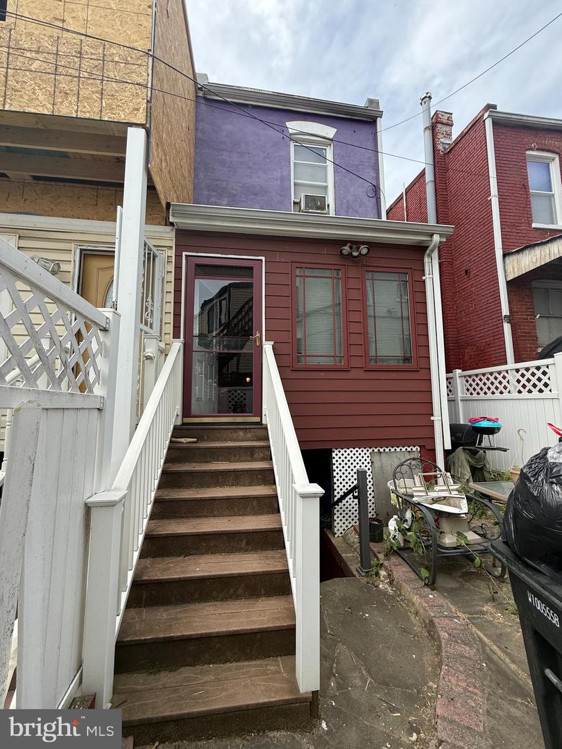 1121 8TH ST NE, WASHINGTON, District Of Columbia 20002, 4 Bedrooms Bedrooms, ,2 BathroomsBathrooms,Residential,For sale,1121 8TH ST NE,DCDC2201742 MLS # DCDC2201742