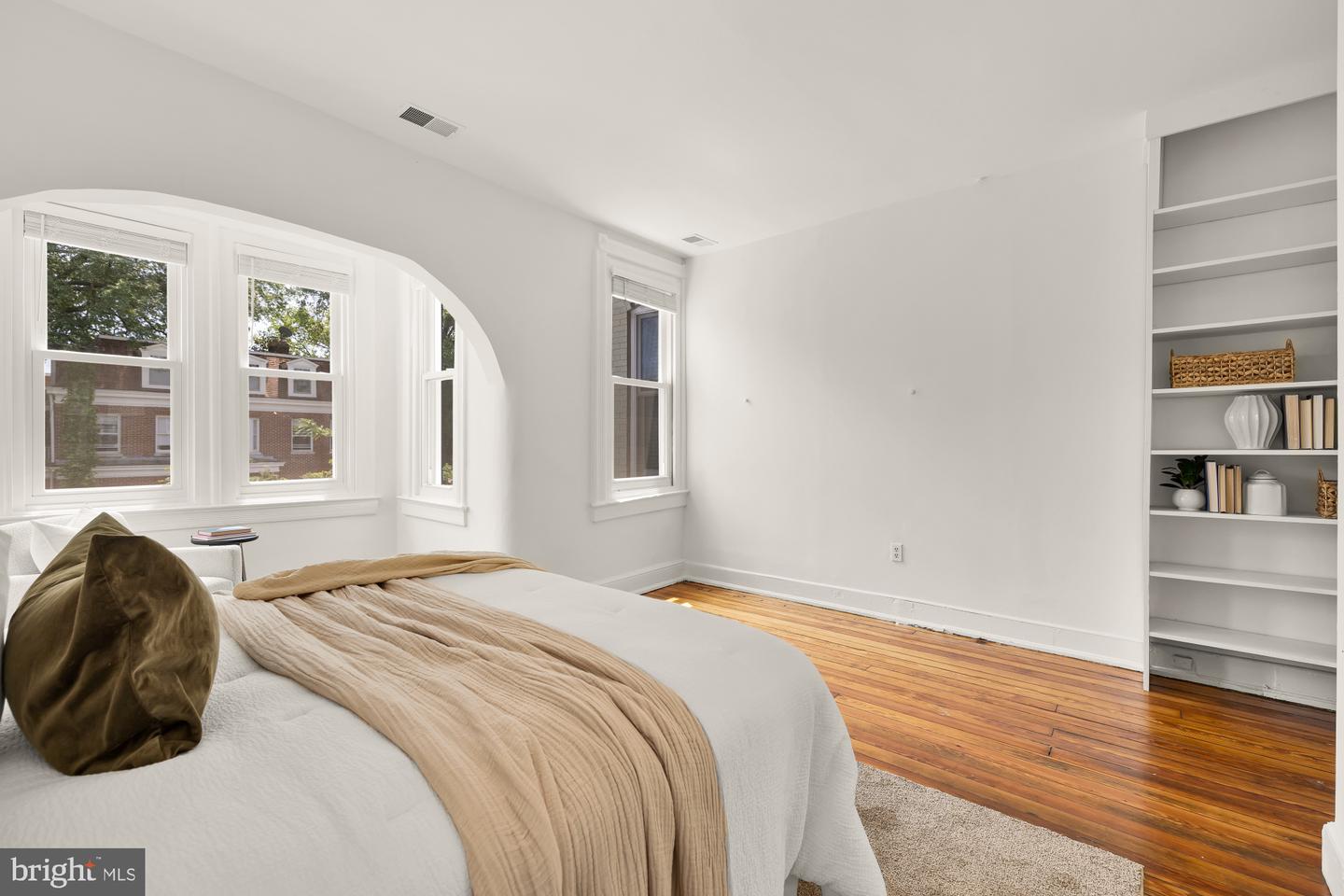 704 F ST NE, WASHINGTON, District Of Columbia 20002, 4 Bedrooms Bedrooms, ,2 BathroomsBathrooms,Residential,For sale,704 F ST NE,DCDC2202020 MLS # DCDC2202020