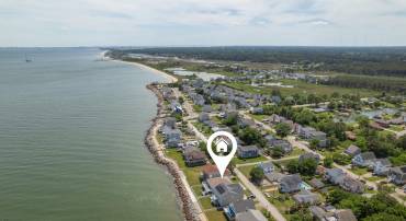 106 LIGHTHOUSE DR, HAMPTON, Virginia 23664, 6 Bedrooms Bedrooms, ,3 BathroomsBathrooms,Residential,For sale,106 LIGHTHOUSE DR,VAHM2000092 MLS # VAHM2000092