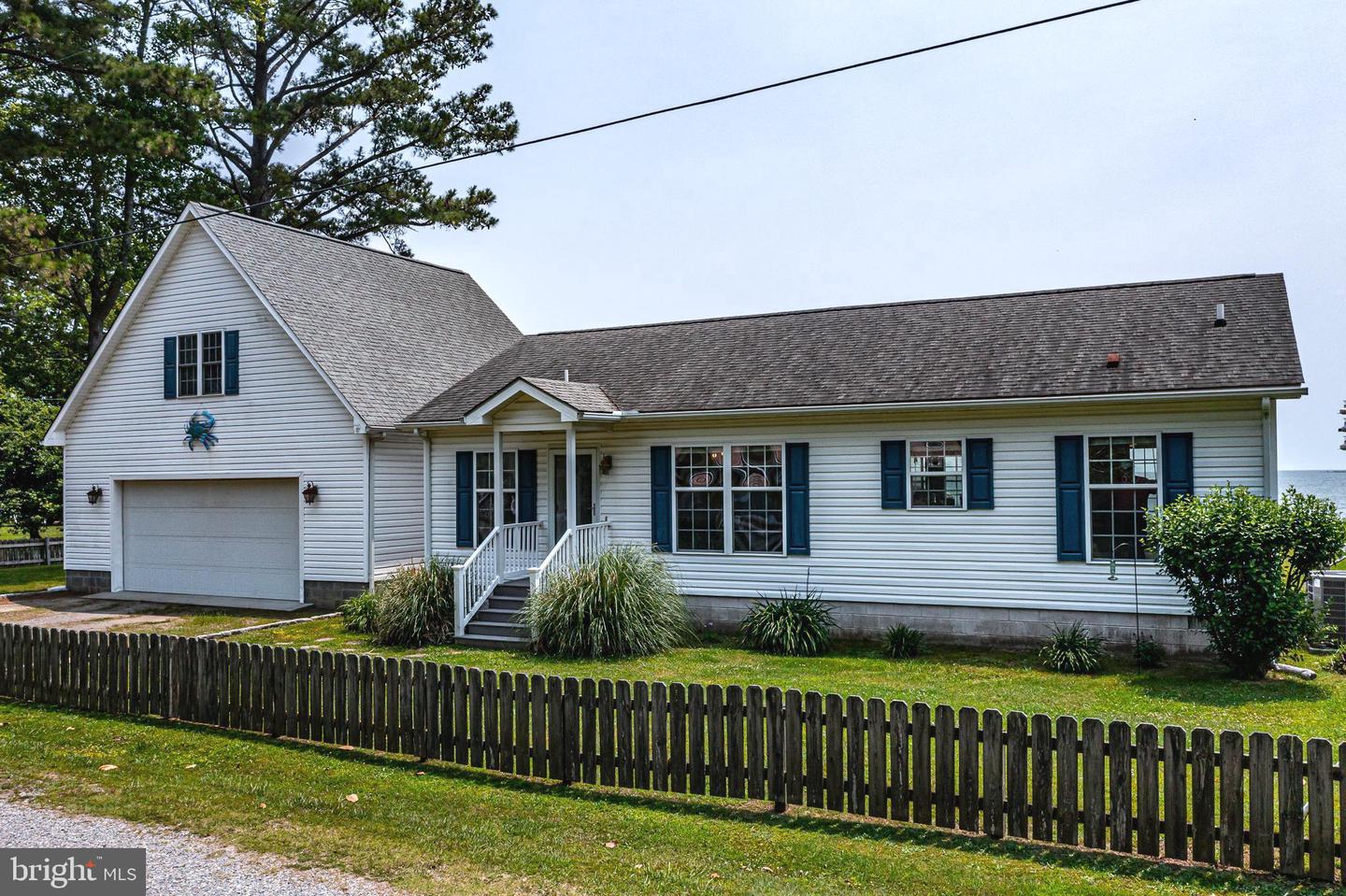 13 LEMING AVENUE, REEDVILLE, Virginia 22539, 3 Bedrooms Bedrooms, 8 Rooms Rooms,4 BathroomsBathrooms,Residential,For sale,13 LEMING AVENUE,VANV2001618 MLS # VANV2001618