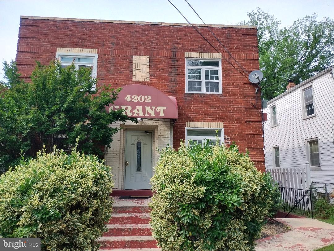 4202 GRANT ST NE #202, WASHINGTON, District Of Columbia 20019, 1 Bedroom Bedrooms, ,1 BathroomBathrooms,Residential,For sale,4202 GRANT ST NE #202,DCDC2202540 MLS # DCDC2202540